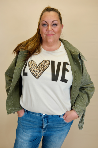 LEOPARD LOVE VALENTINE GRAPHIC T-SHIRT PLUS SIZE